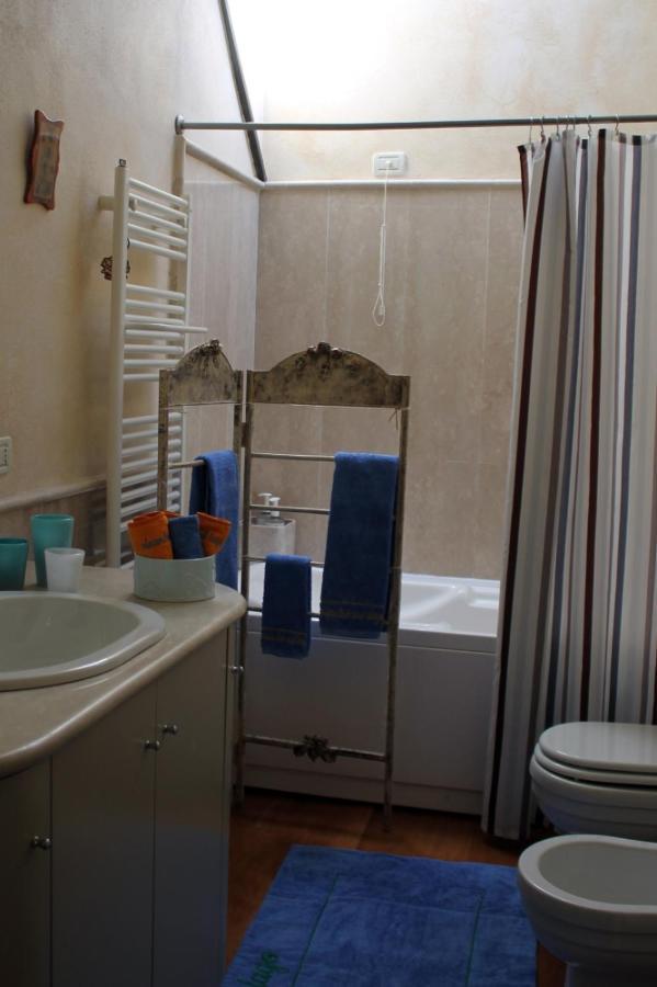 L'Oleandro Sul Lago D'Iseo B&B Sulzano Exterior photo
